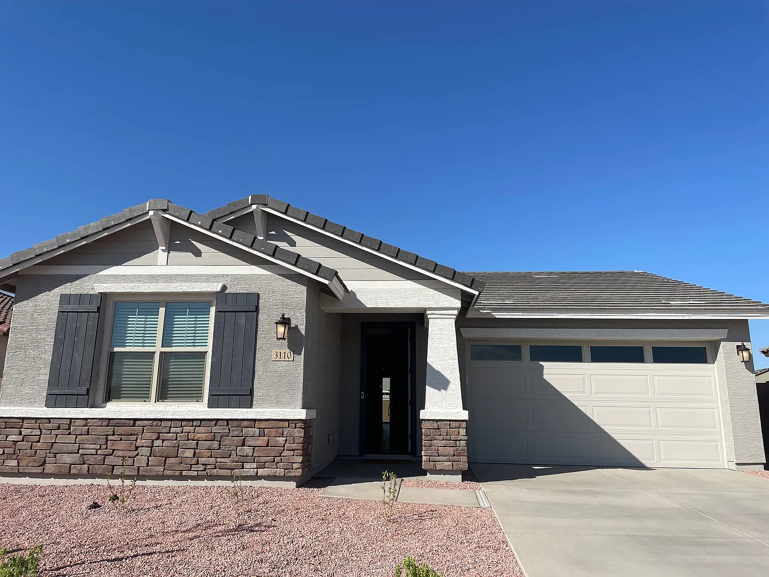 4 bed, 2900 sqft, $3,200 — Photo 3