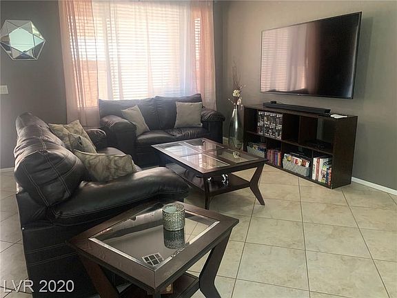 3rd image of 10426 Poplar Park Ave