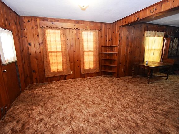 3rd image of 455 W Green St