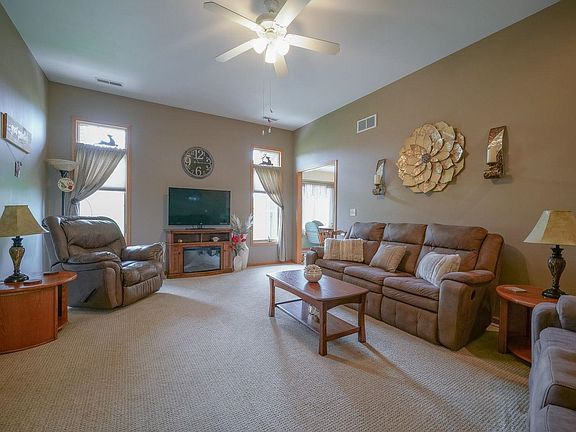 3rd image of 114 Katies Way
