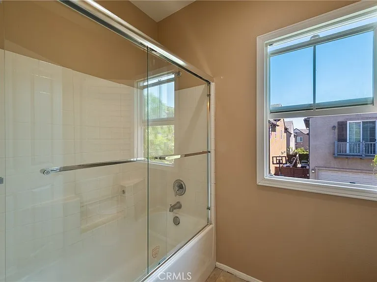 3513 W Hughes Ln — Photo 37