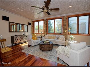 2 3rd St, Troy, NY 12180