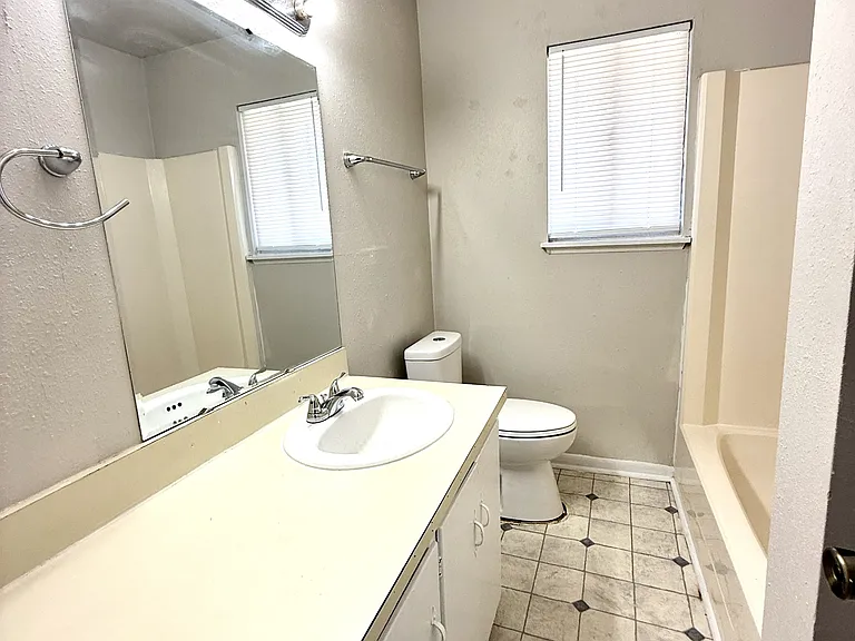 601 A St NW #6 — Photo 13