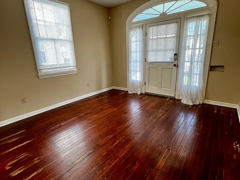 2671 Gladiolus St — Photo 5