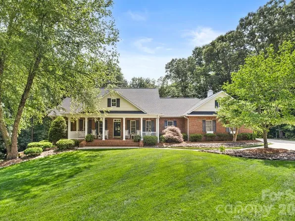 707 Luther Dr, Iron Station, NC 28080