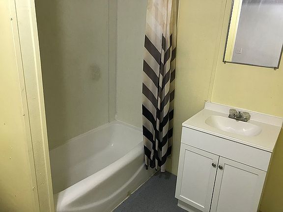 4th image of 1100 Lori Ln