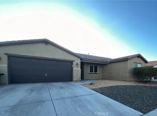 2225 Falcon Dr, Barstow, CA 92311