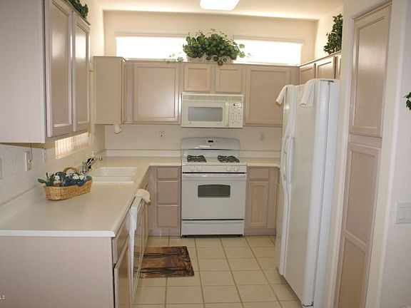 4th image of 15322 W Via Manana