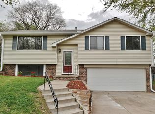 2802 Columbus Ave, Bellevue, NE 68005