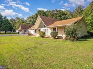 687 Prospect Hill Rd, Montross, VA 22520