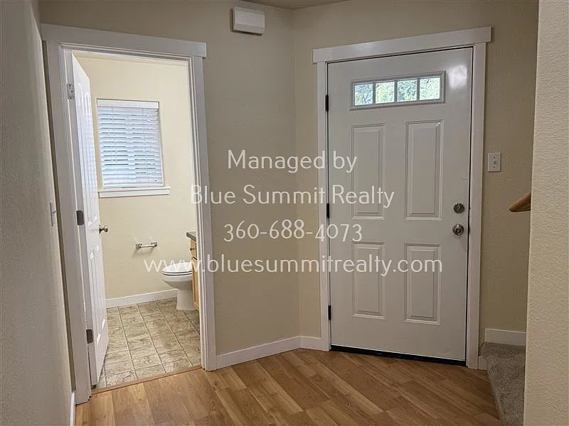 3 bed, 2.5 bath, 1532 sqft, $2,350 — Photo 2