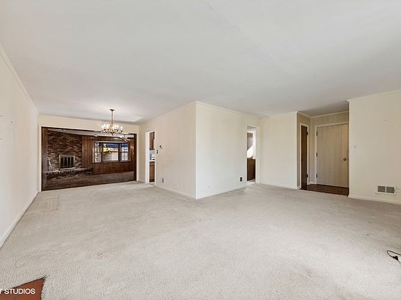 4th image of 8517 N Crawford Ave