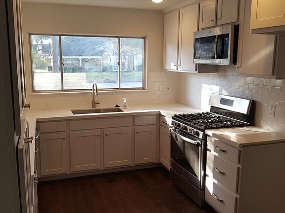 4th image of 1226 Wisterwood Dr