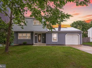 12 Constitution Rd, Laurel Springs, NJ 08021