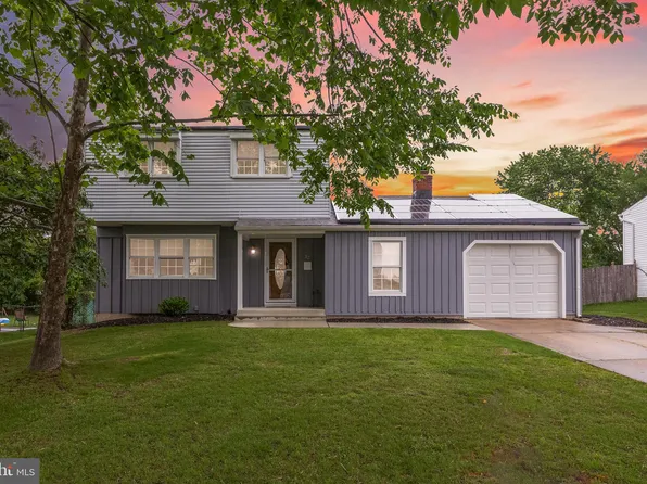 12 Constitution Rd, Laurel Springs, NJ 08021