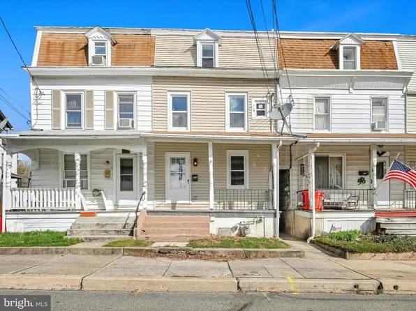 25 E Summit St, Mohnton, PA 19540