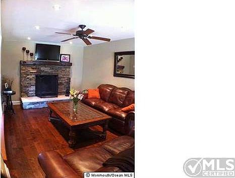 4th image of 590 Turner Dr