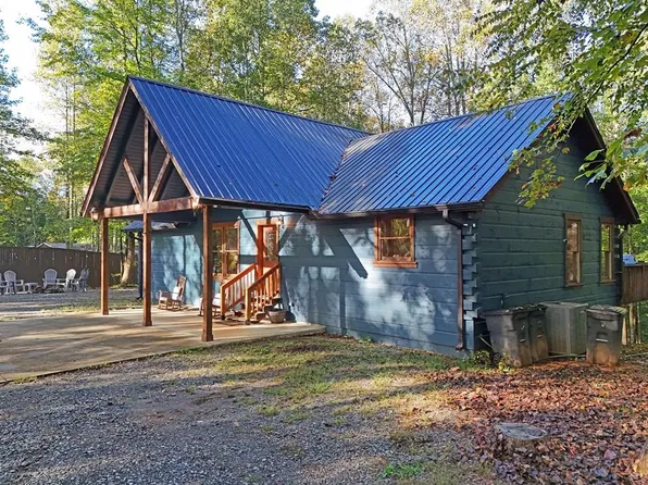 373 Scrougetown Rd, Ellijay, GA 30536