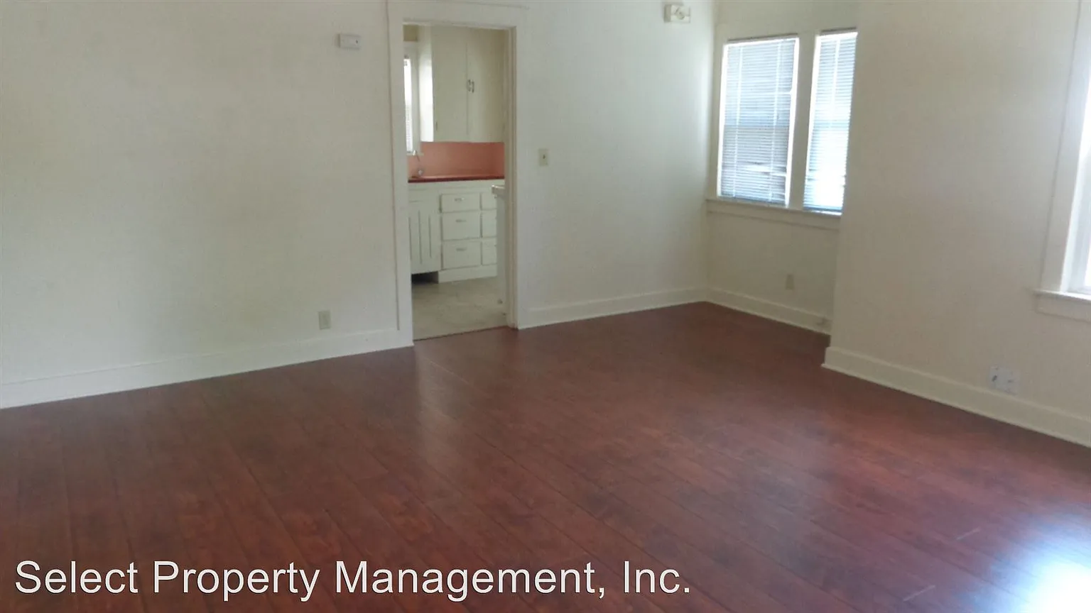658 Palm Ave photo 1