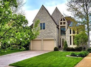 4260 Vilamoura Dr, Avon, OH 44011