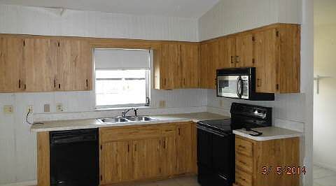 3rd image of 1049 Winter Green St