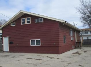 800 7th St NW, Minot, ND 58703