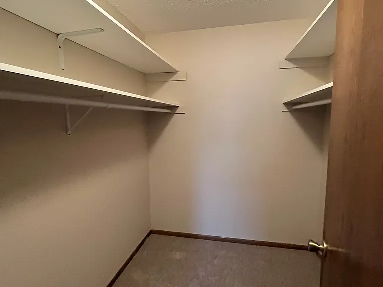 7017 Polaris Ln N — Photo 13