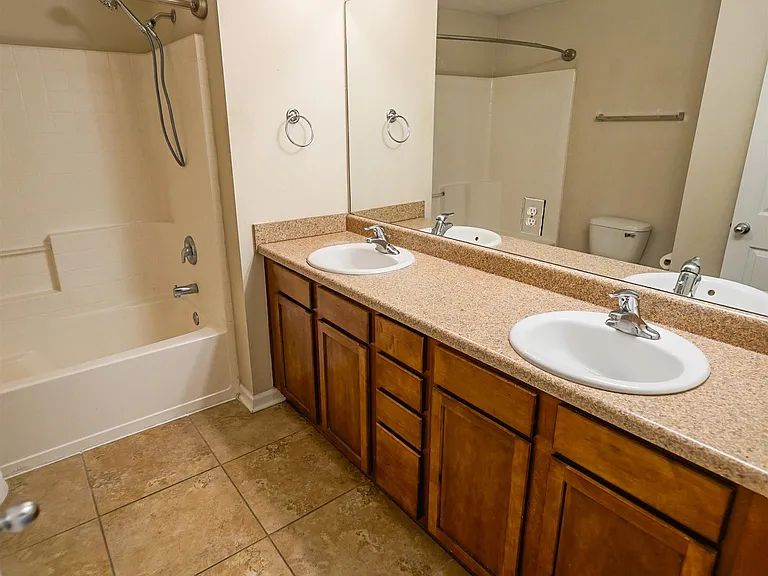 2400 Fred Smith Rd #204 — Photo 22