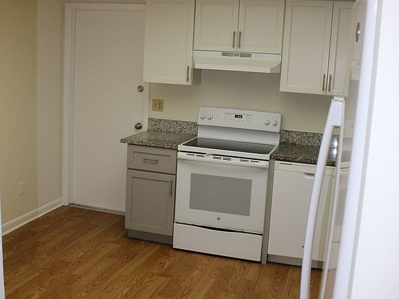 4th image of 15808 Spring Crest Cir