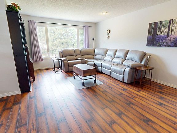 4th image of 50047 Range Road 244 #70
