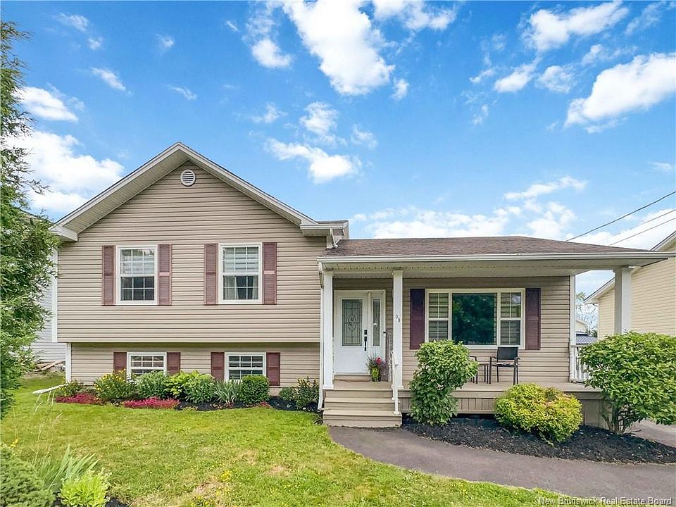 1st image of 39 Lotusrow Dr
