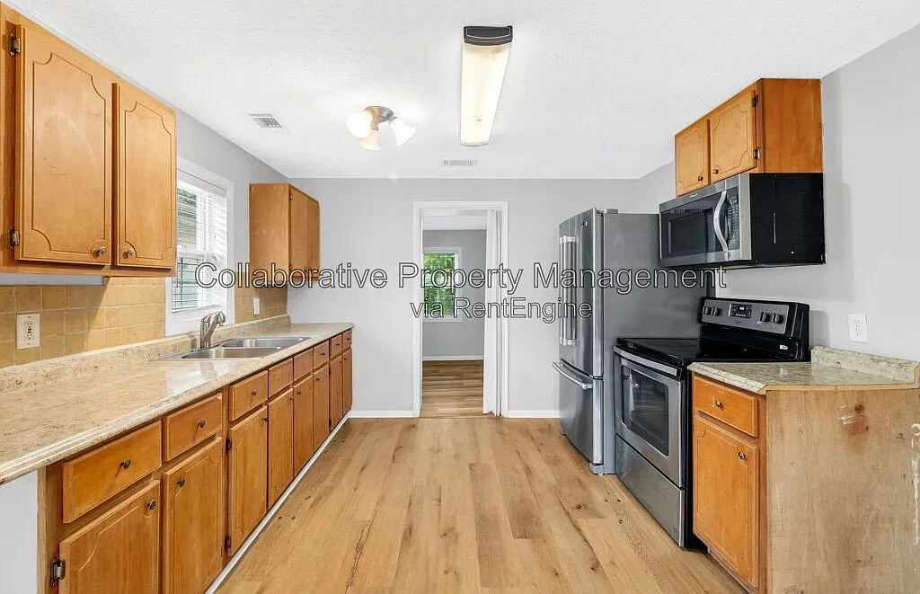 2 bed, 1.0 bath, 870 sqft, $1,345 — Photo 1
