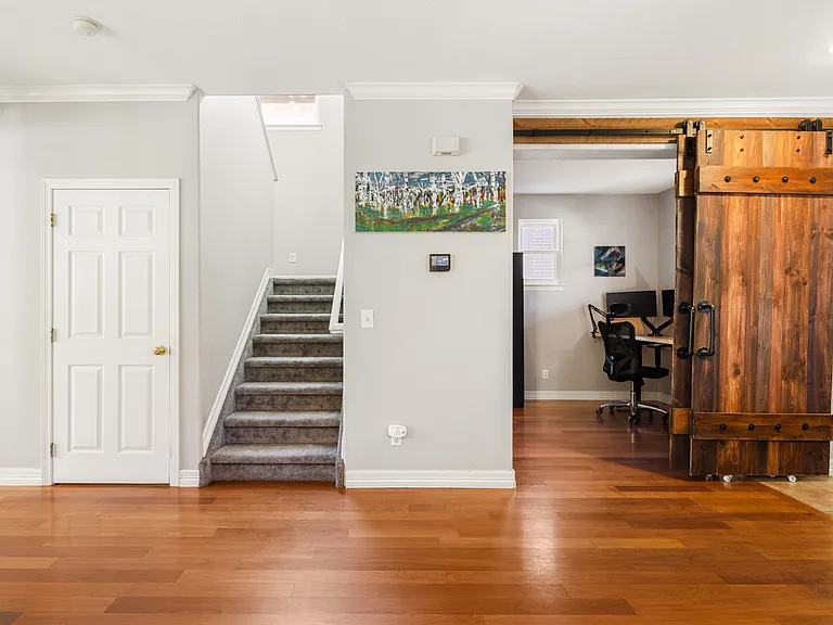 2682 Valentia St — Photo 28