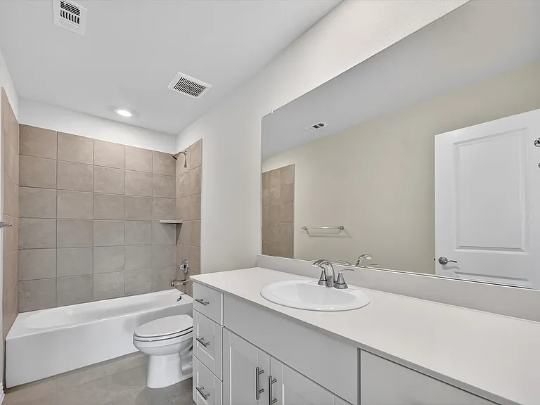 1402 Bridgestone Dr — Photo 17