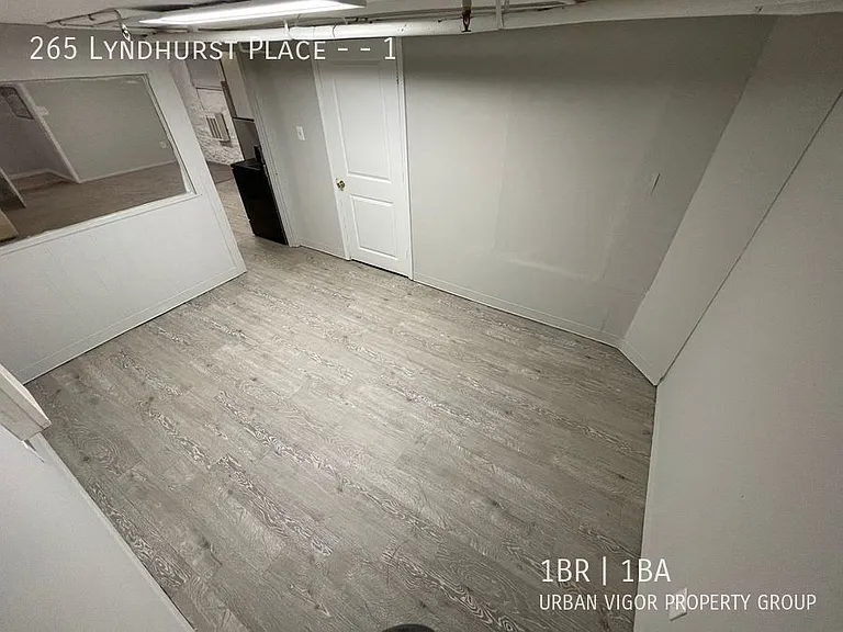 265 Lyndhurst Pl #1 — Photo 4