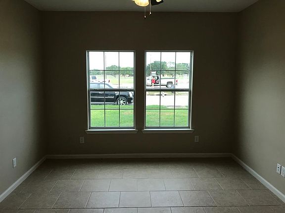 5th image of 1411 N Avenue M