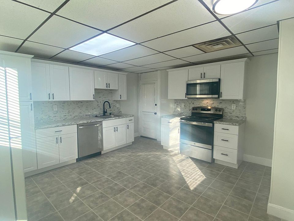 1st image of 14 E Muth Ave APT 2