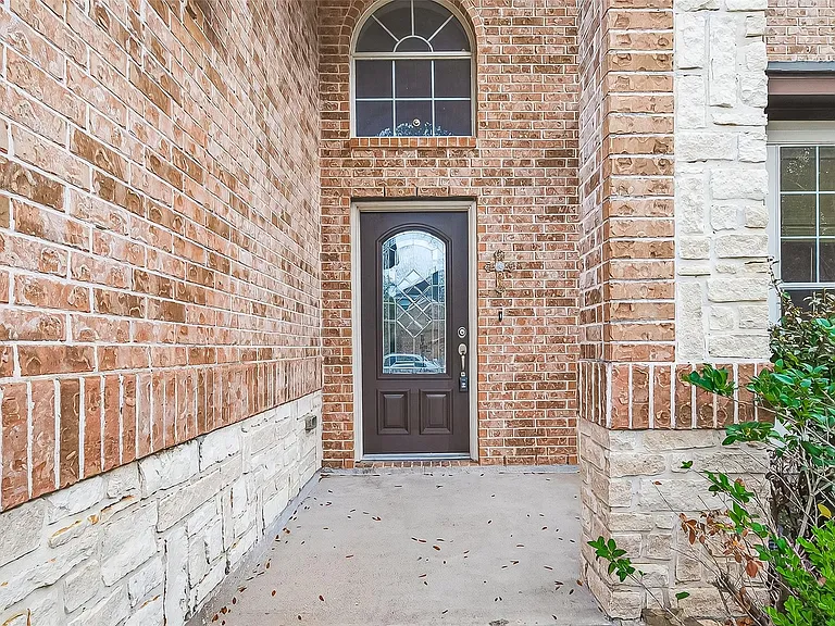24526 Avellino Ct — Photo 5