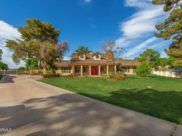 8902 W Lawrence Ln, Tolleson, AZ 85353