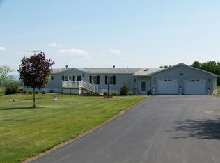 1157 Nutt Rd, Penn Yan, NY 14527