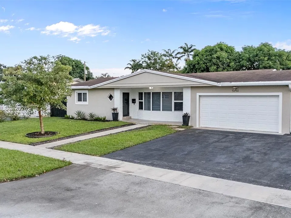 5250 SW 4th Ct
