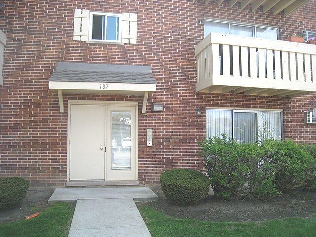 1st image of 187 Pickwick Dr APT F