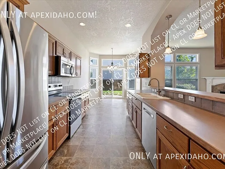 1899 W Apgar Creek Dr — Photo 13