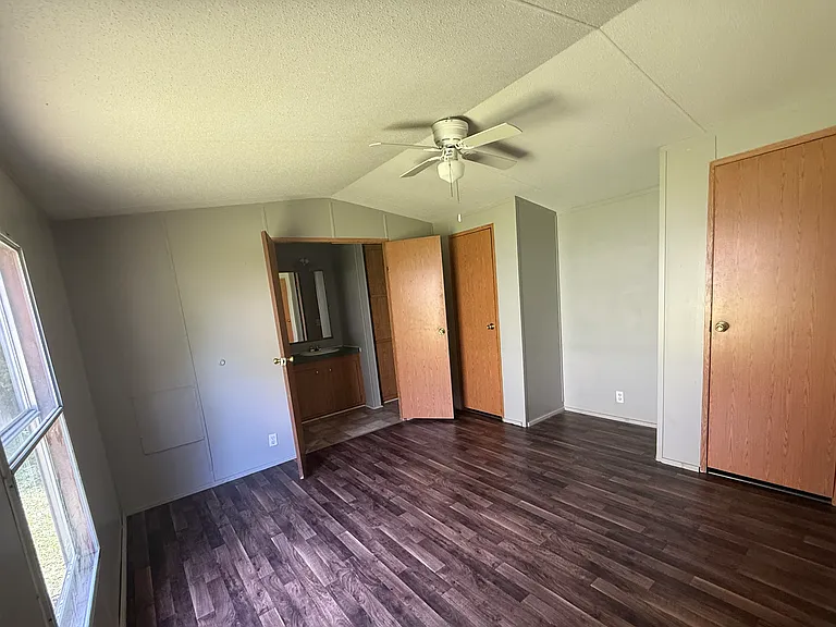 220 Thor Ln — Photo 9