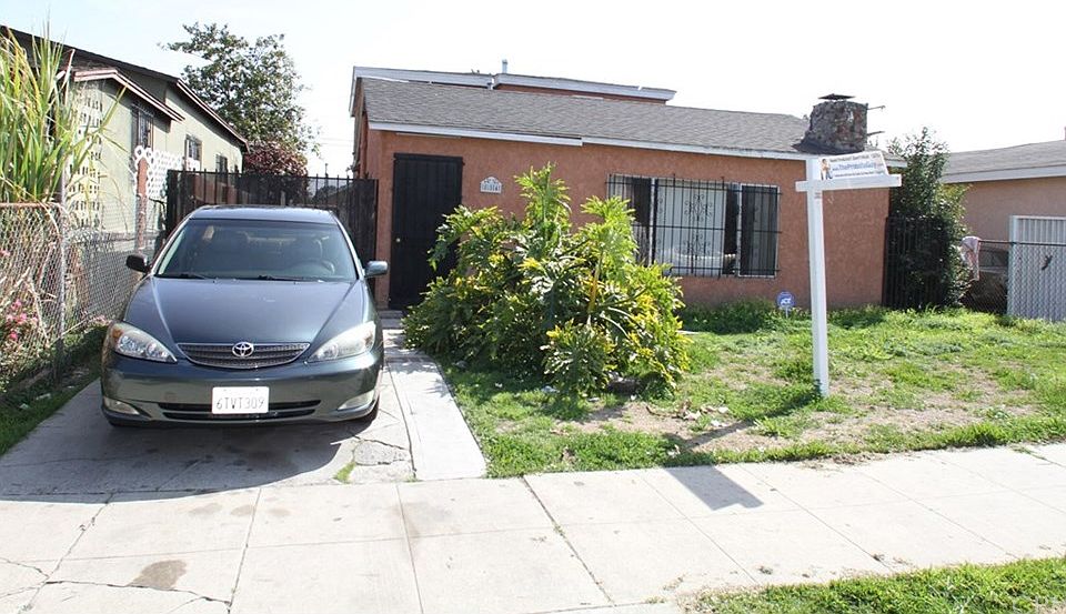 1st image of 854 E 109th St