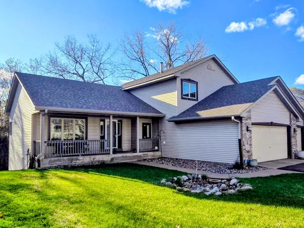 2655 Barclay St N, Maplewood, MN 55109