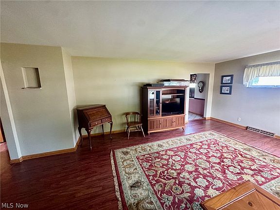 4th image of 102 Willinda Dr