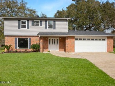 2351 Sandalwood Pl, Gautier, MS, 39553