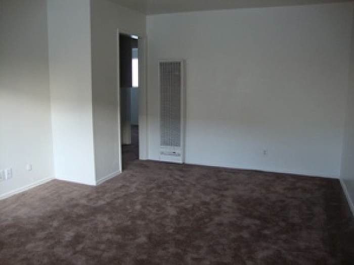 2nd image of 1036 253rd St APT 4