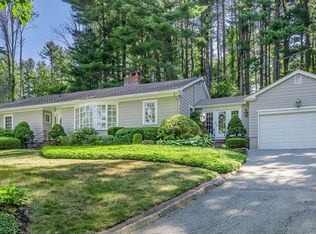 102 Hillside Rd, North Andover, MA 01845